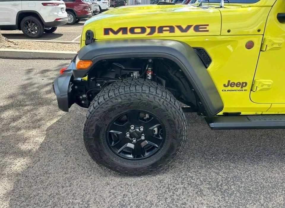 2023 Jeep JT Gladiator - Image 9 of 9