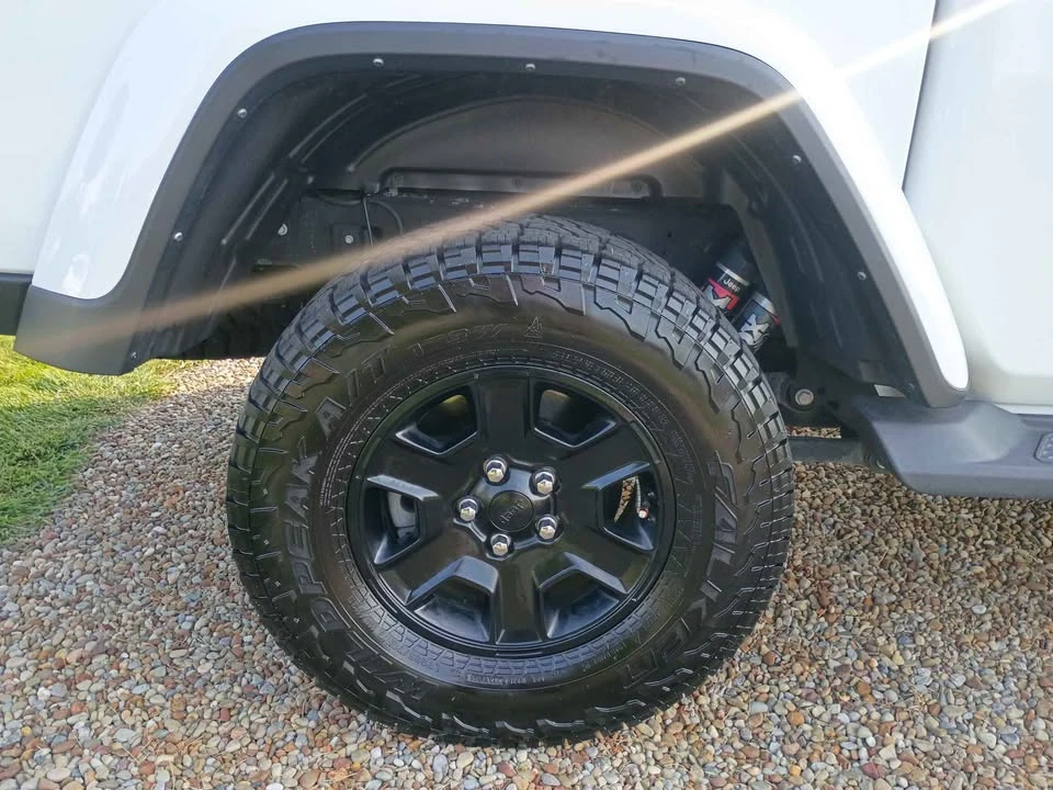 2023 Jeep JT Gladiator - Image 10 of 20