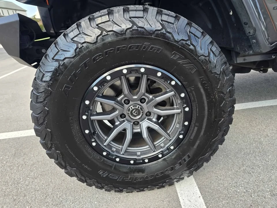 2023 Jeep JT Gladiator - Image 16 of 19