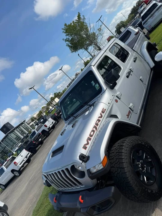 2023 Jeep JT Gladiator - Image 5 of 5