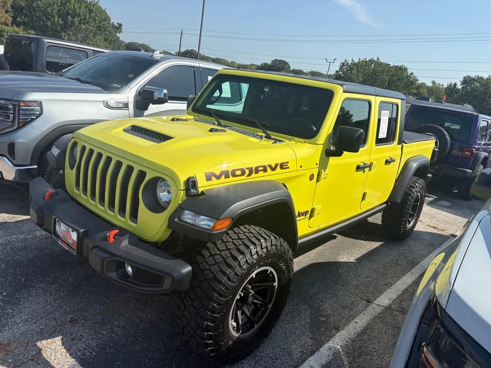 2023 Jeep JT Gladiator - Image 2 of 14
