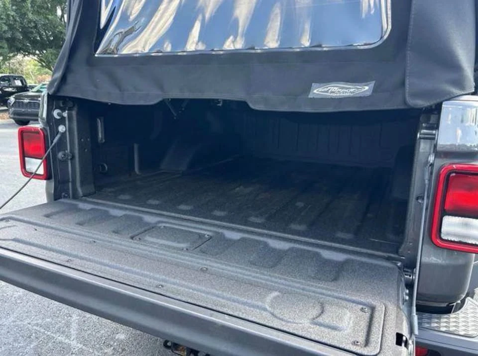 2023 Jeep JT Gladiator - Image 8 of 18