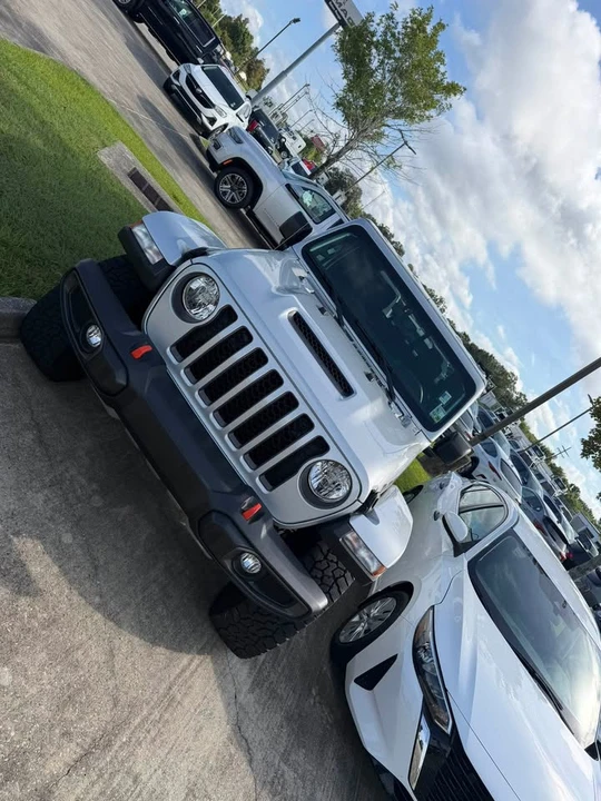 2023 Jeep JT Gladiator - Image 4 of 5