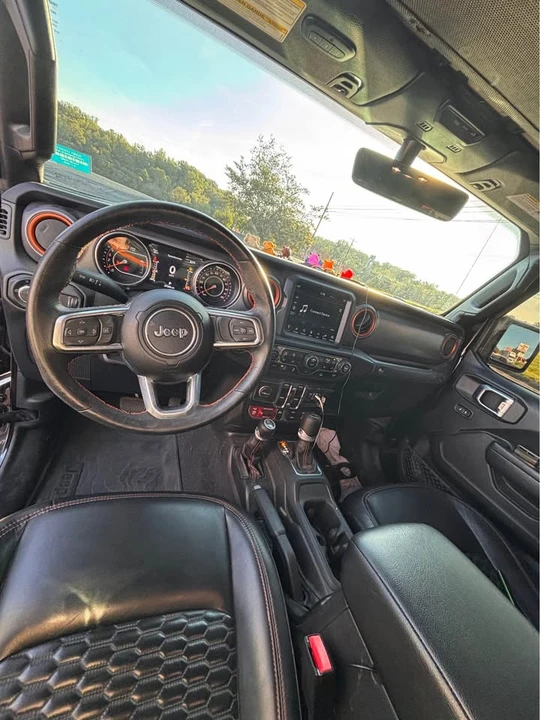 2023 Jeep JT Gladiator - Image 12 of 18