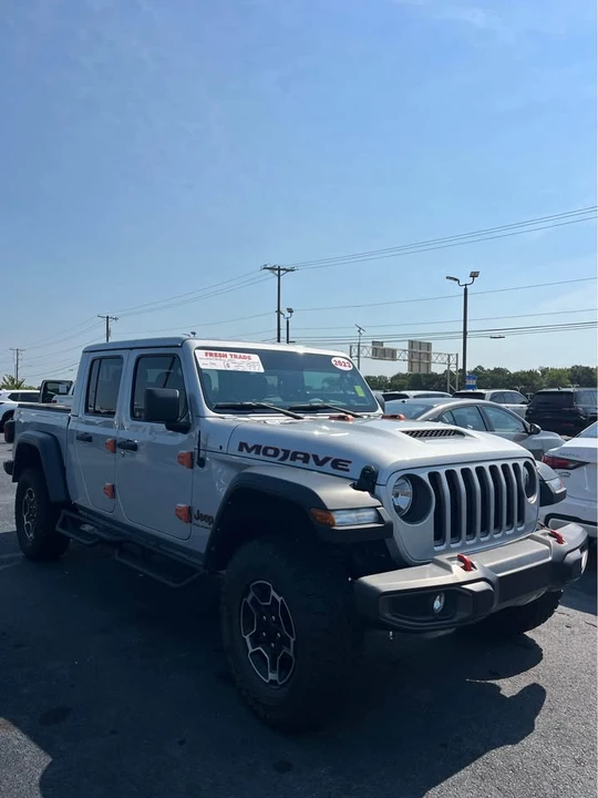 2023 Jeep JT Gladiator - Image 2 of 9