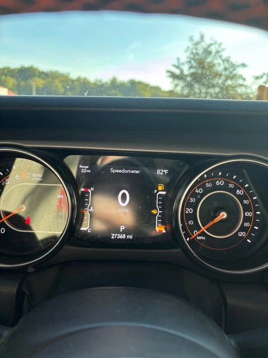2023 Jeep JT Gladiator - Image 16 of 18