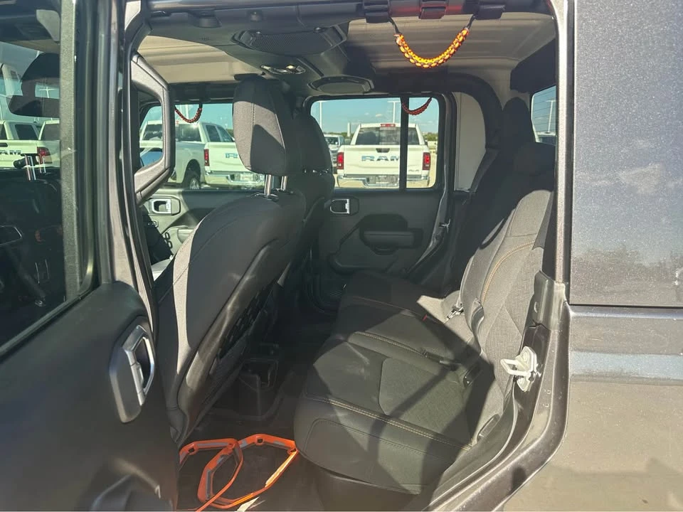 2023 Jeep JT Gladiator - Image 13 of 18