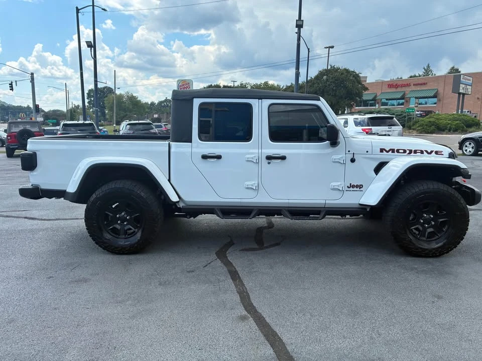 2023 Jeep JT Gladiator - Image 2 of 9