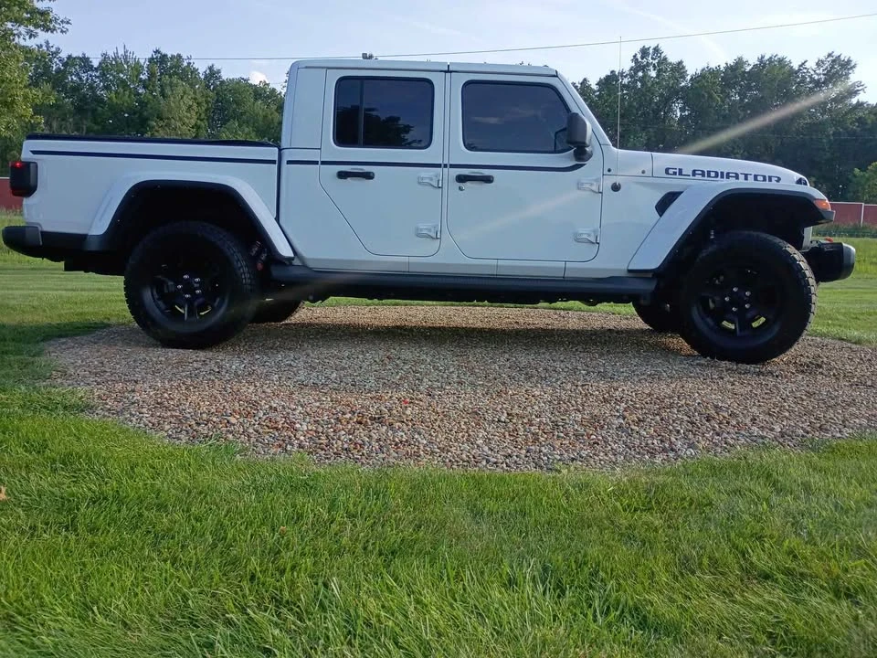 2023 Jeep JT Gladiator - Image 4 of 20