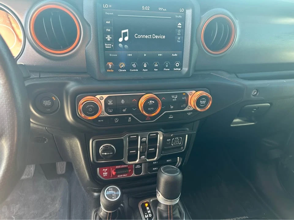 2023 Jeep JT Gladiator - Image 15 of 18