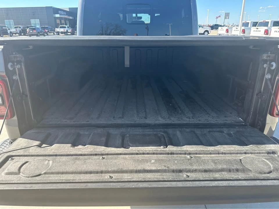 2023 Jeep JT Gladiator - Image 11 of 18