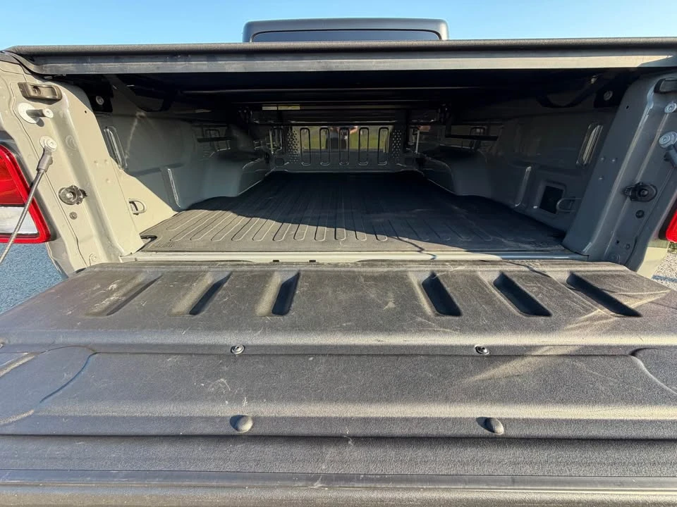2023 Jeep JT Gladiator - Image 10 of 12