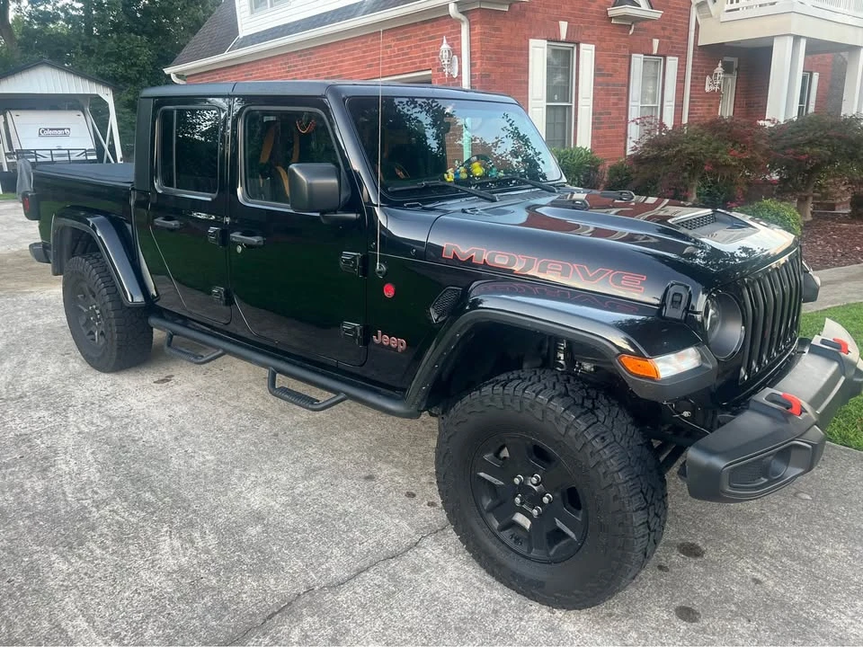2023 Jeep JT Gladiator - Image 3 of 10