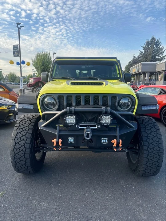 2023 Jeep JT Gladiator - Image 2 of 7