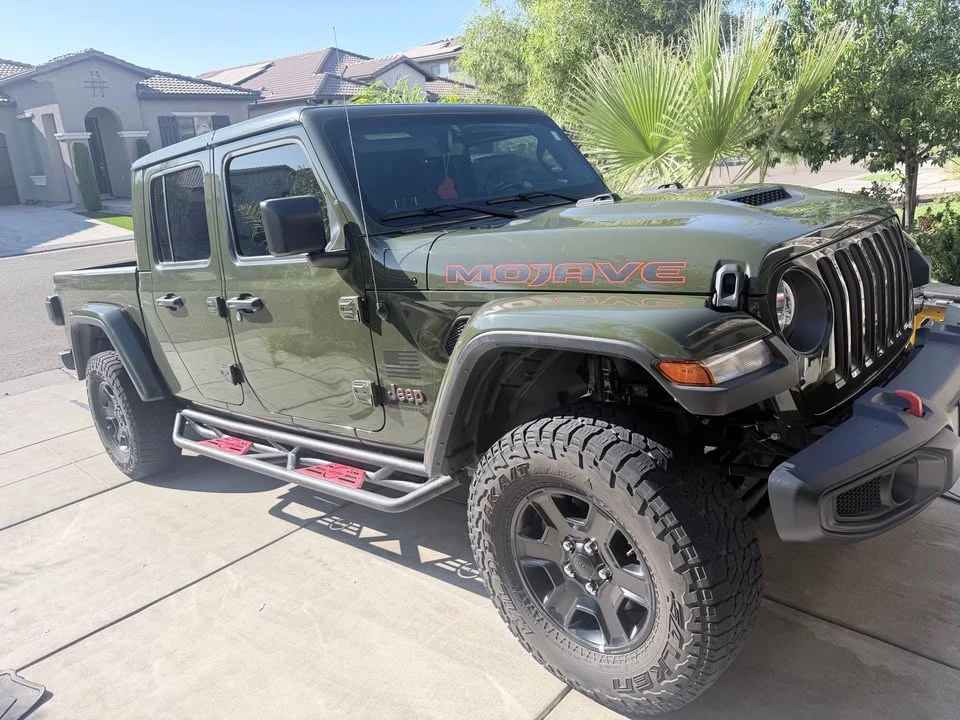 2023 Jeep JT Gladiator - Image 5 of 7