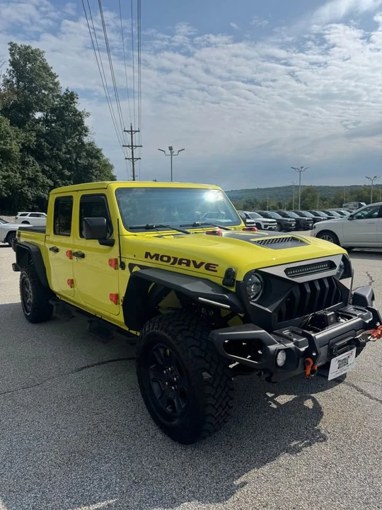 2023 Jeep JT Gladiator - Image 3 of 18