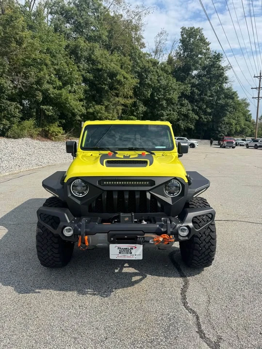 2023 Jeep JT Gladiator - Image 2 of 18