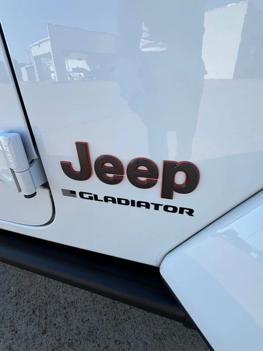 2023 Jeep JT Gladiator - Image 5 of 14