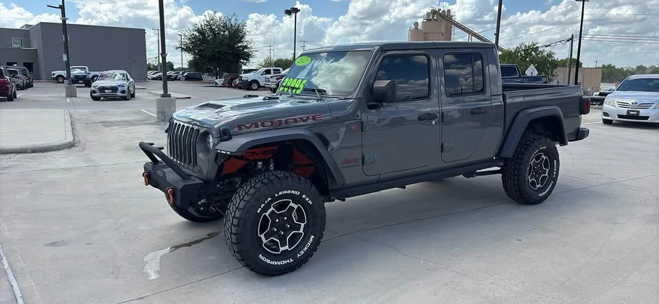 2023 Jeep JT Gladiator - Image 2 of 10
