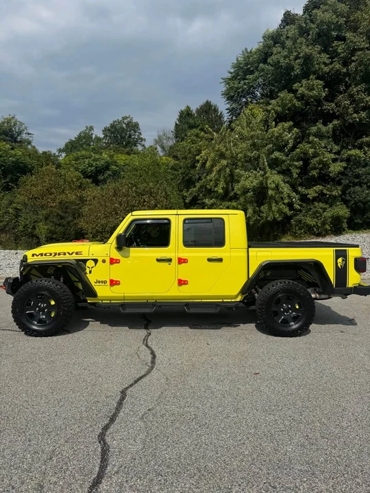 2023 Jeep JT Gladiator - Image 11 of 18