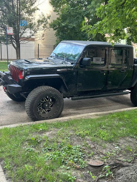 2023 Jeep JT Gladiator - Image 2 of 6
