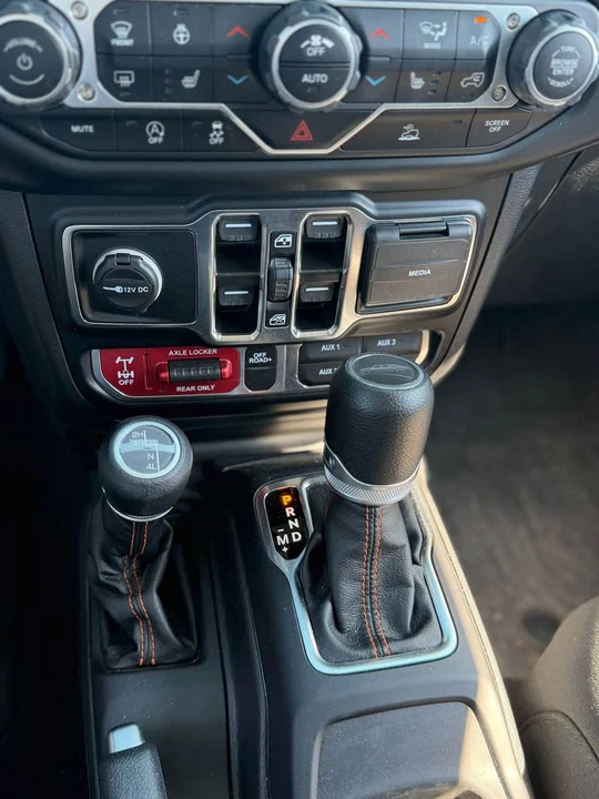 2023 Jeep JT Gladiator - Image 10 of 10