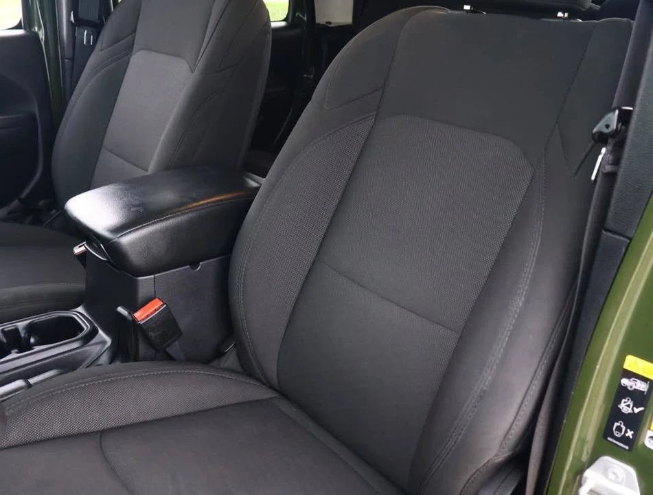 2023 Jeep JT Gladiator - Image 9 of 10