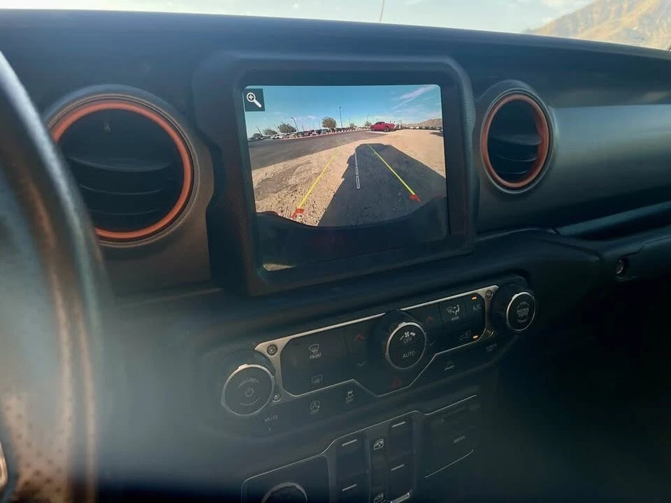 2023 Jeep JT Gladiator - Image 17 of 20