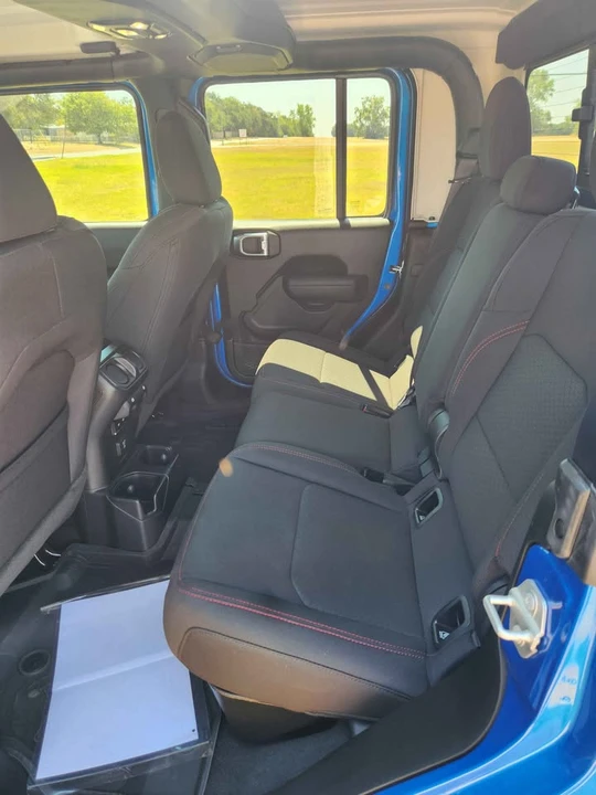 2023 Jeep JT Gladiator - Image 3 of 5