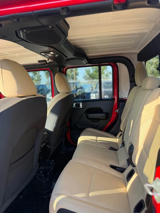 2023 Jeep JT Gladiator - Image 8 of 10