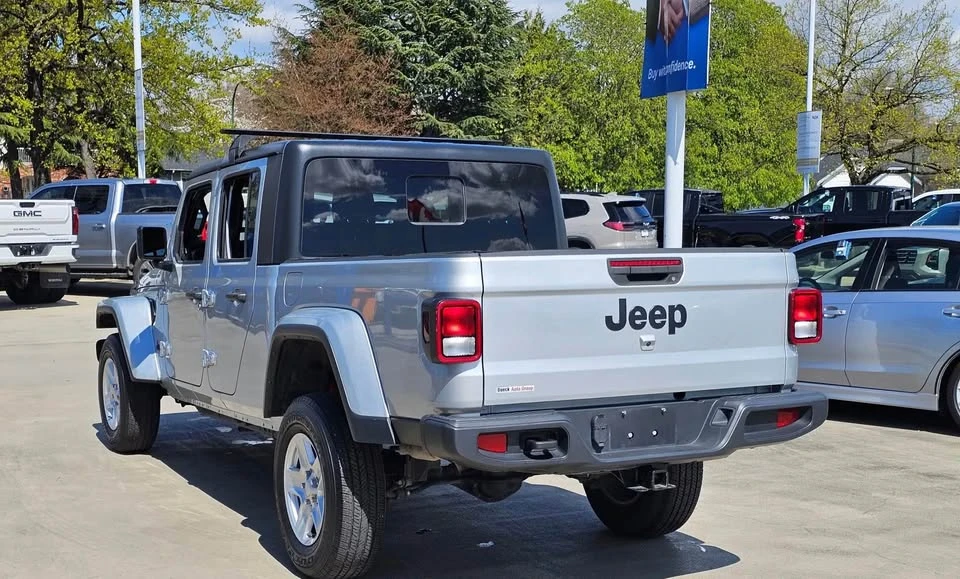 2023 Jeep JT Gladiator - Image 6 of 16