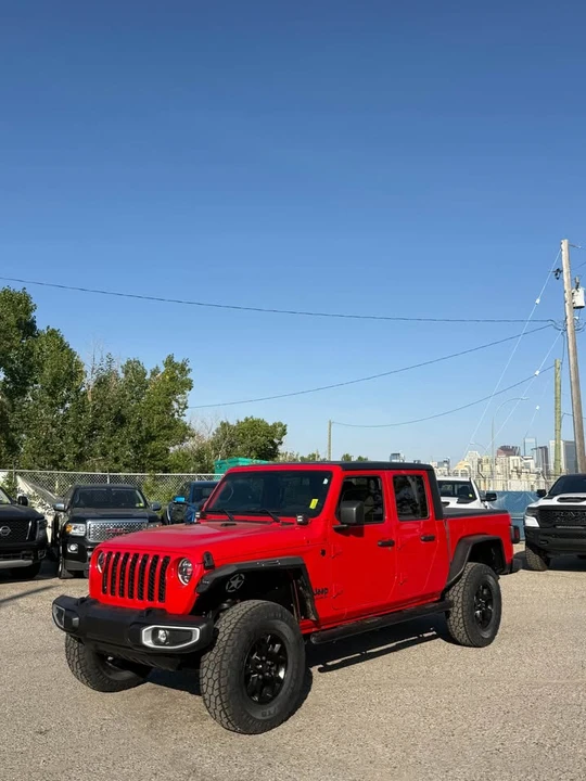 2023 Jeep JT Gladiator - Image 2 of 10