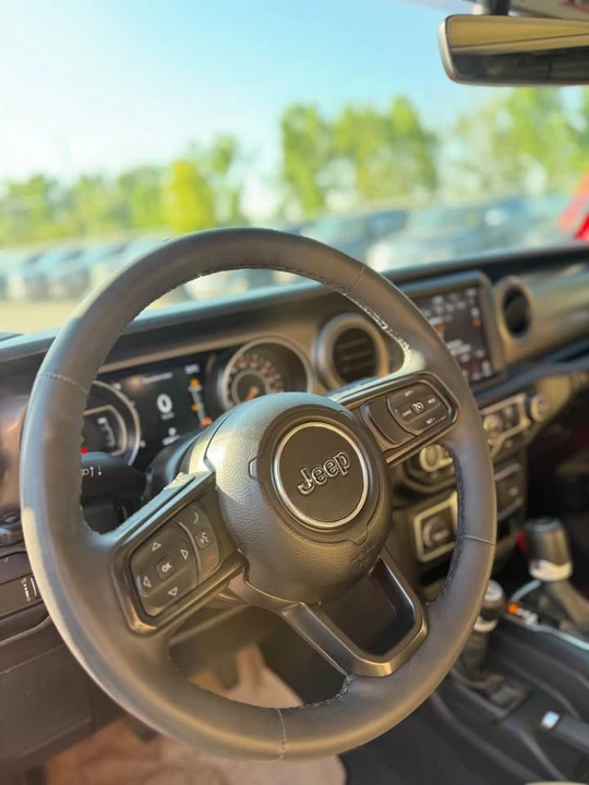 2023 Jeep JT Gladiator - Image 9 of 10
