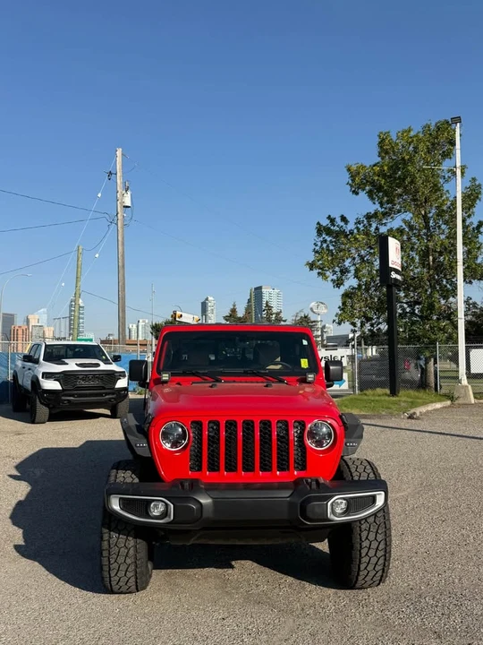 2023 Jeep JT Gladiator - Image 2 of 10