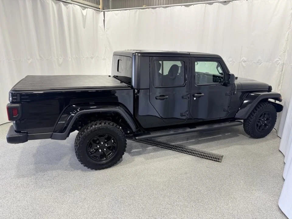 2023 Jeep JT Gladiator - Image 2 of 16