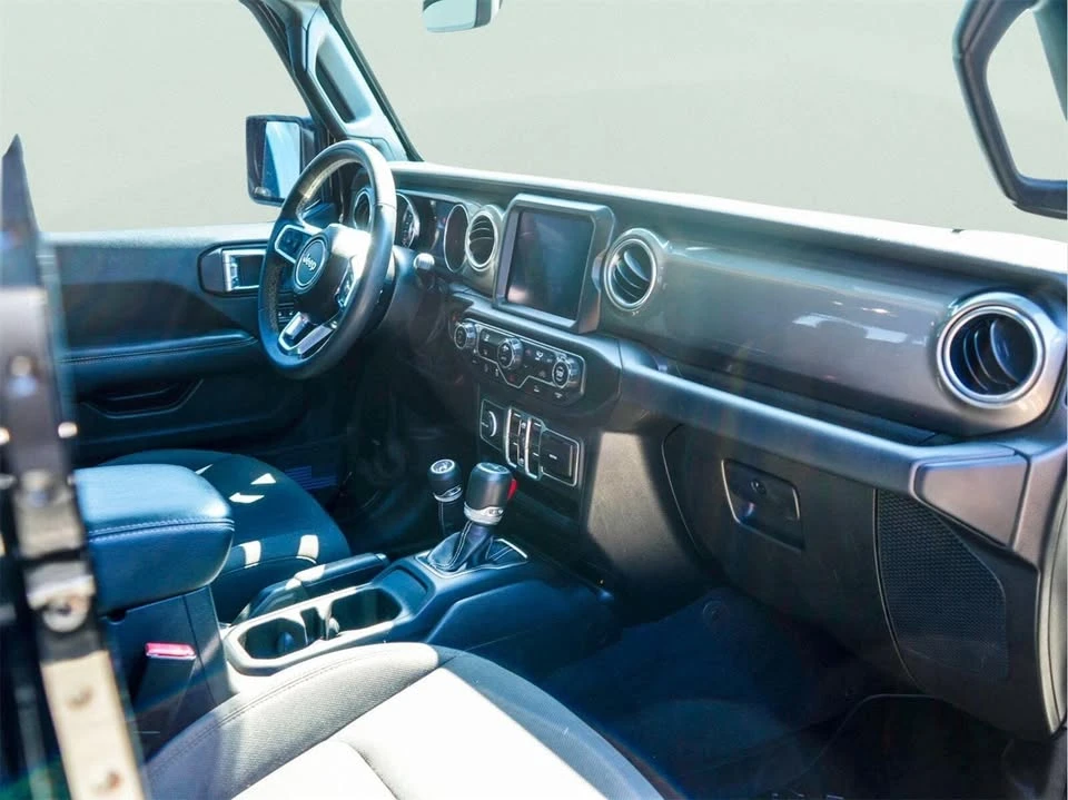 2023 Jeep JT Gladiator - Image 2 of 3