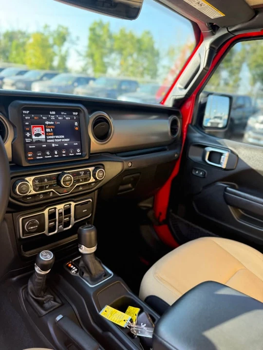 2023 Jeep JT Gladiator - Image 10 of 10