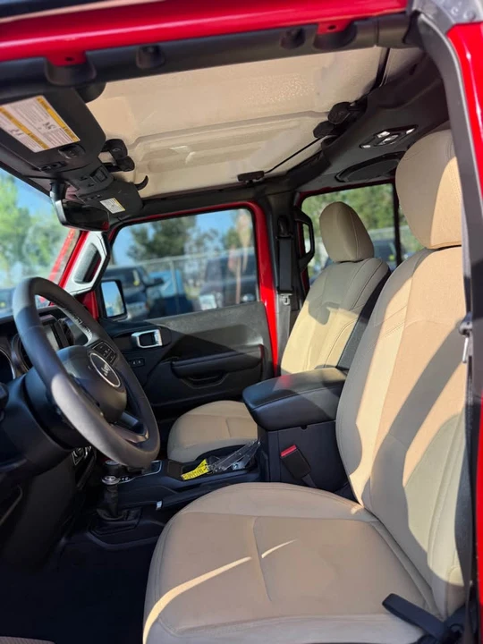 2023 Jeep JT Gladiator - Image 7 of 10