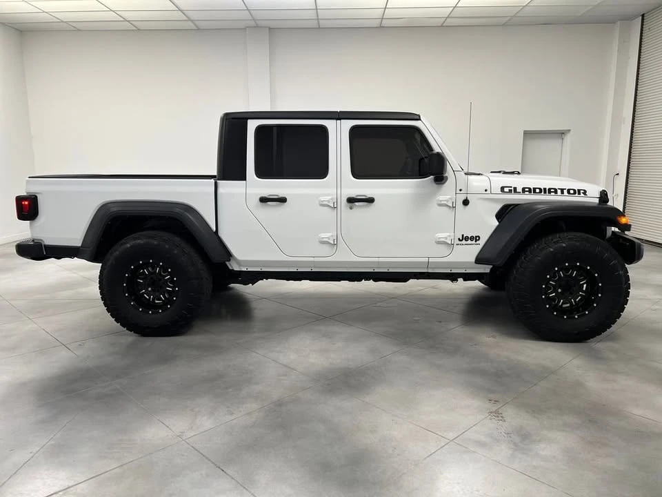 2023 Jeep JT Gladiator - Image 10 of 20