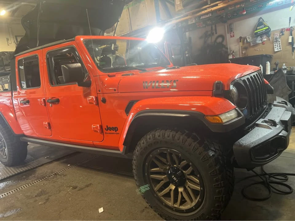 2023 Jeep JT Gladiator - Image 2 of 19