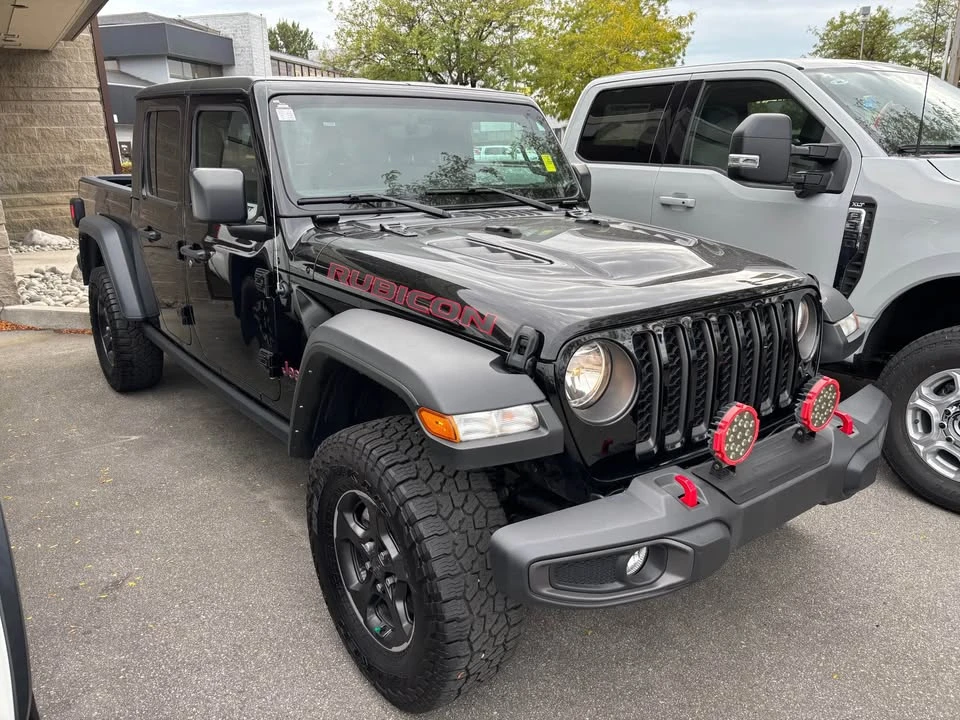 2023 Jeep JT Gladiator - Image 2 of 8