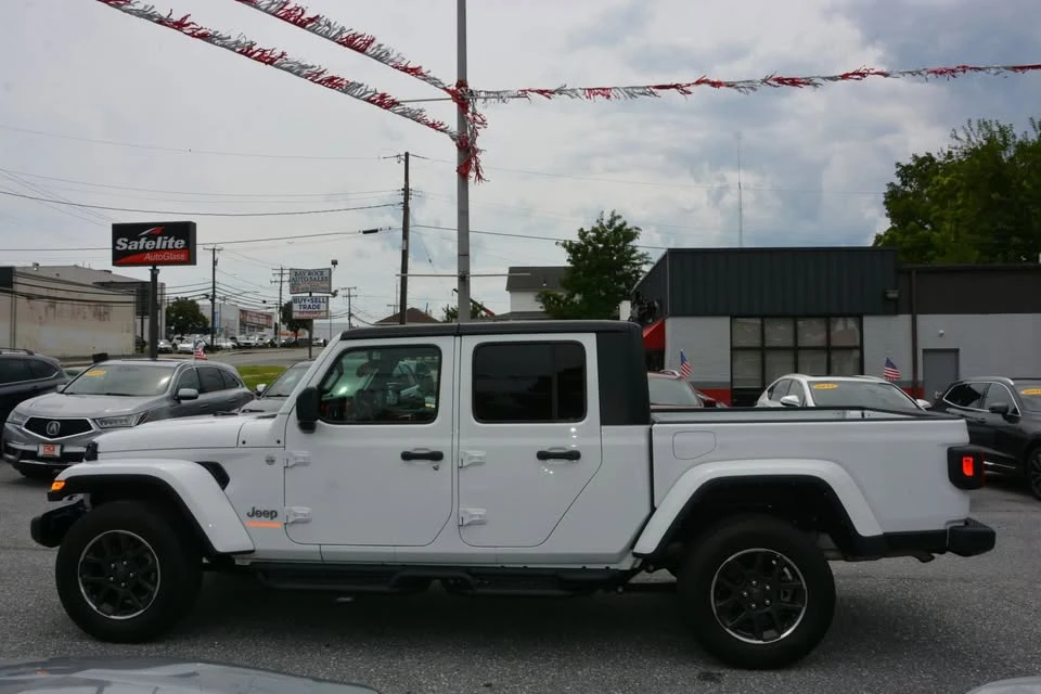 2023 Jeep JT Gladiator - Image 3 of 8