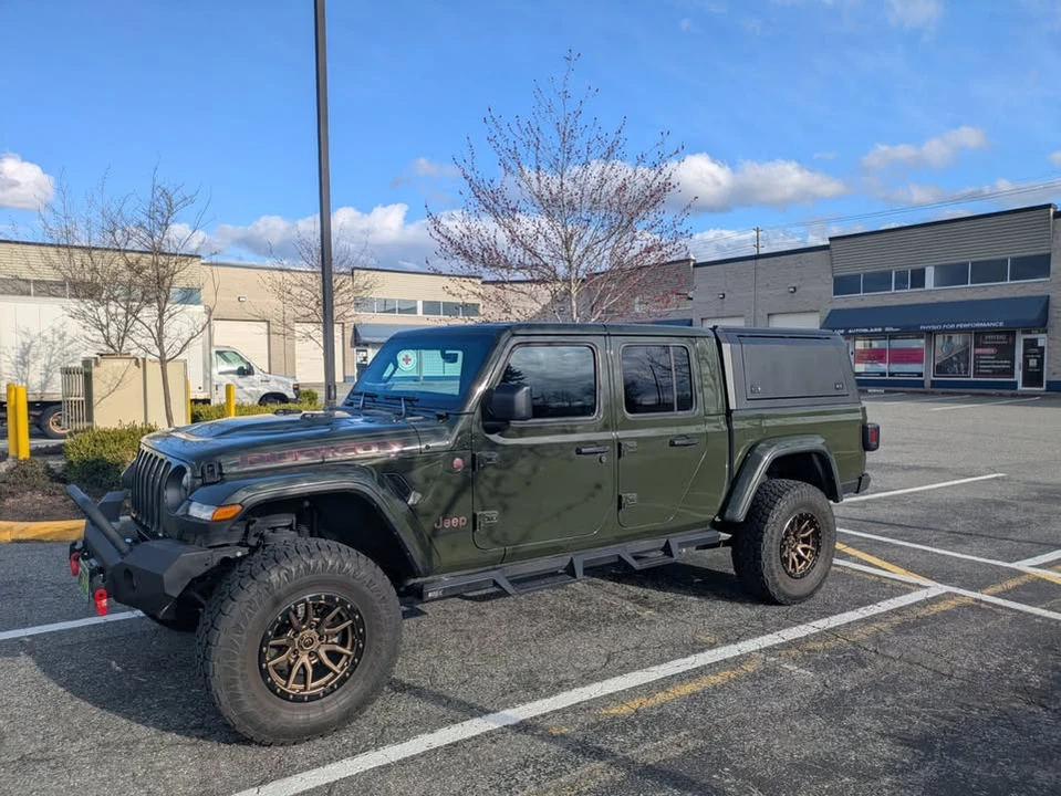 2023 Jeep JT Gladiator - Image 11 of 12