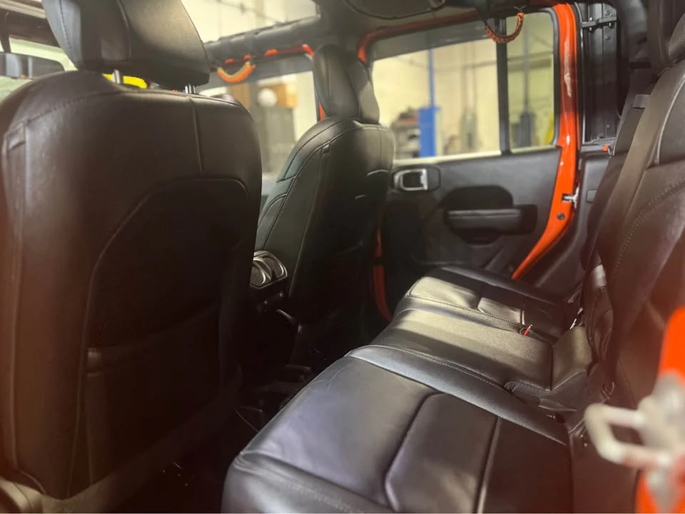 2023 Jeep JT Gladiator - Image 18 of 19