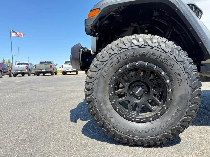 2023 Jeep JT Gladiator - Image 14 of 17