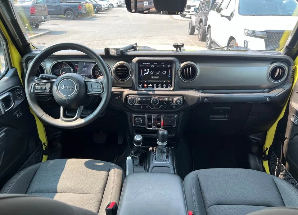 2023 Jeep JT Gladiator - Image 16 of 18