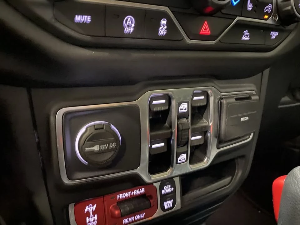 2023 Jeep JT Gladiator - Image 9 of 20