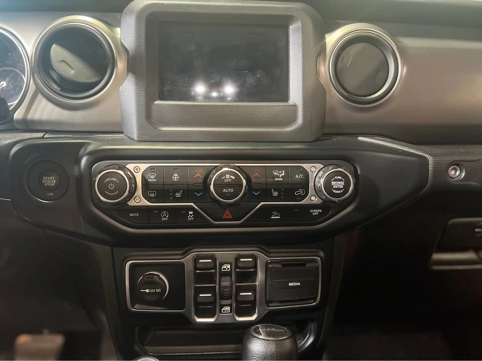 2023 Jeep JT Gladiator - Image 16 of 19