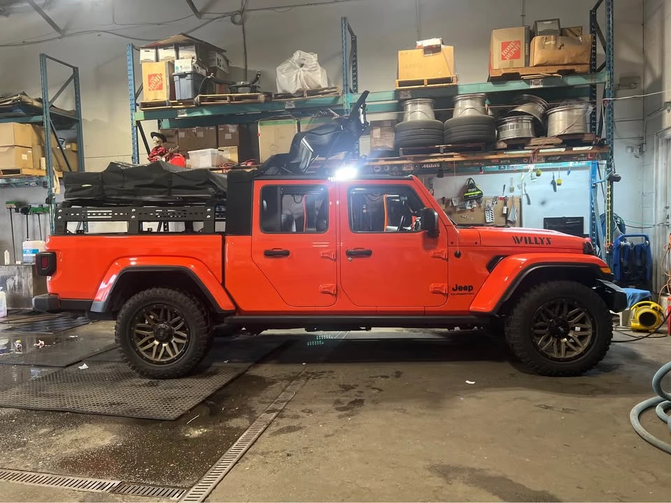 2023 Jeep JT Gladiator - Image 3 of 19