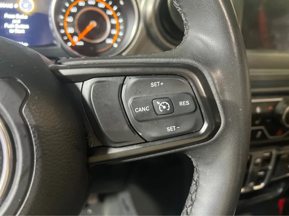 2023 Jeep JT Gladiator - Image 14 of 19